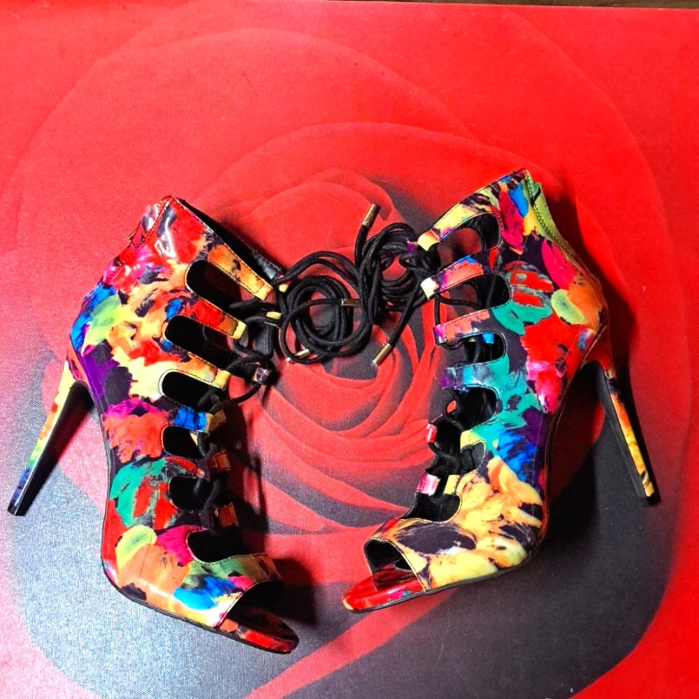 Shi by Journeys Heels